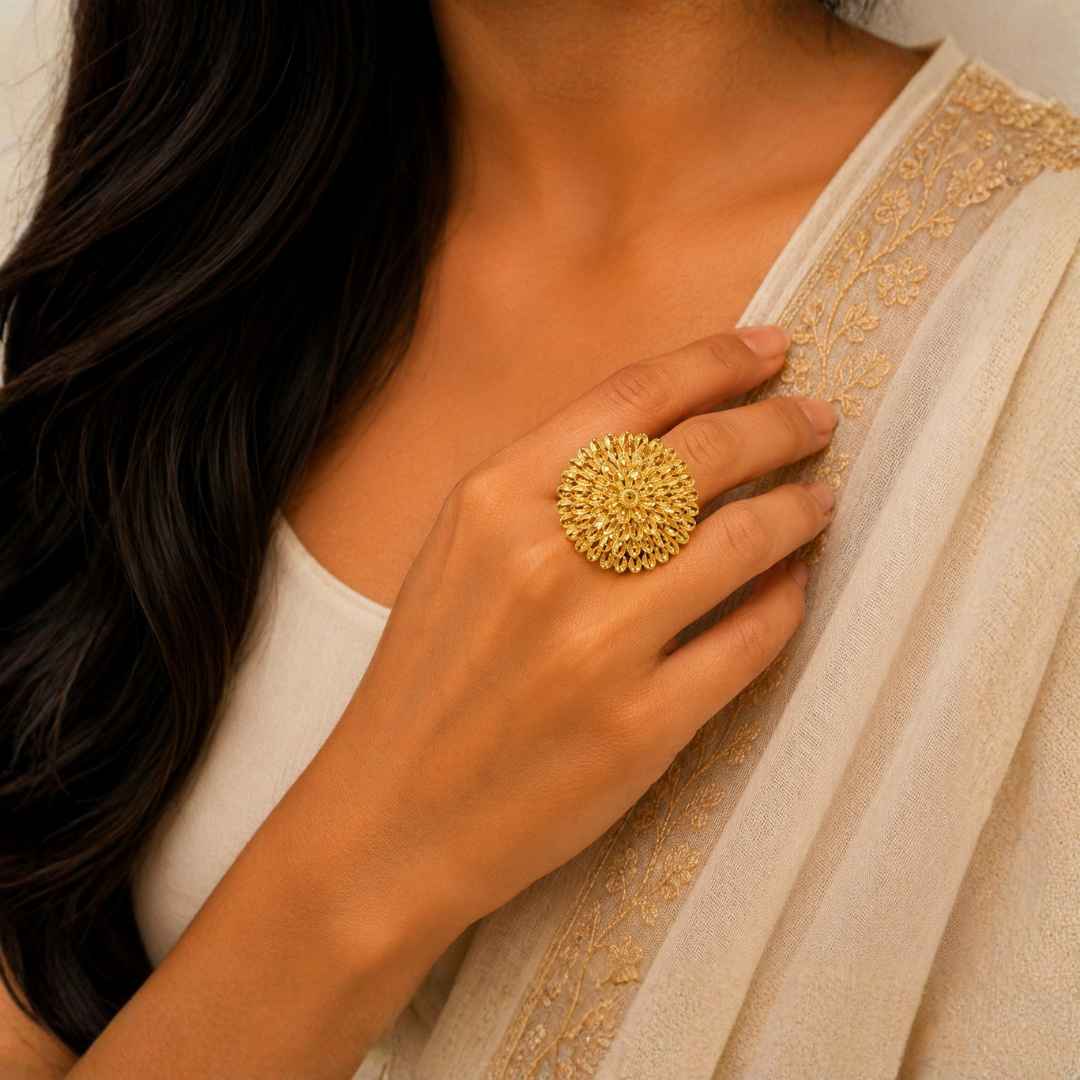 Ladies Gold Finger Ring