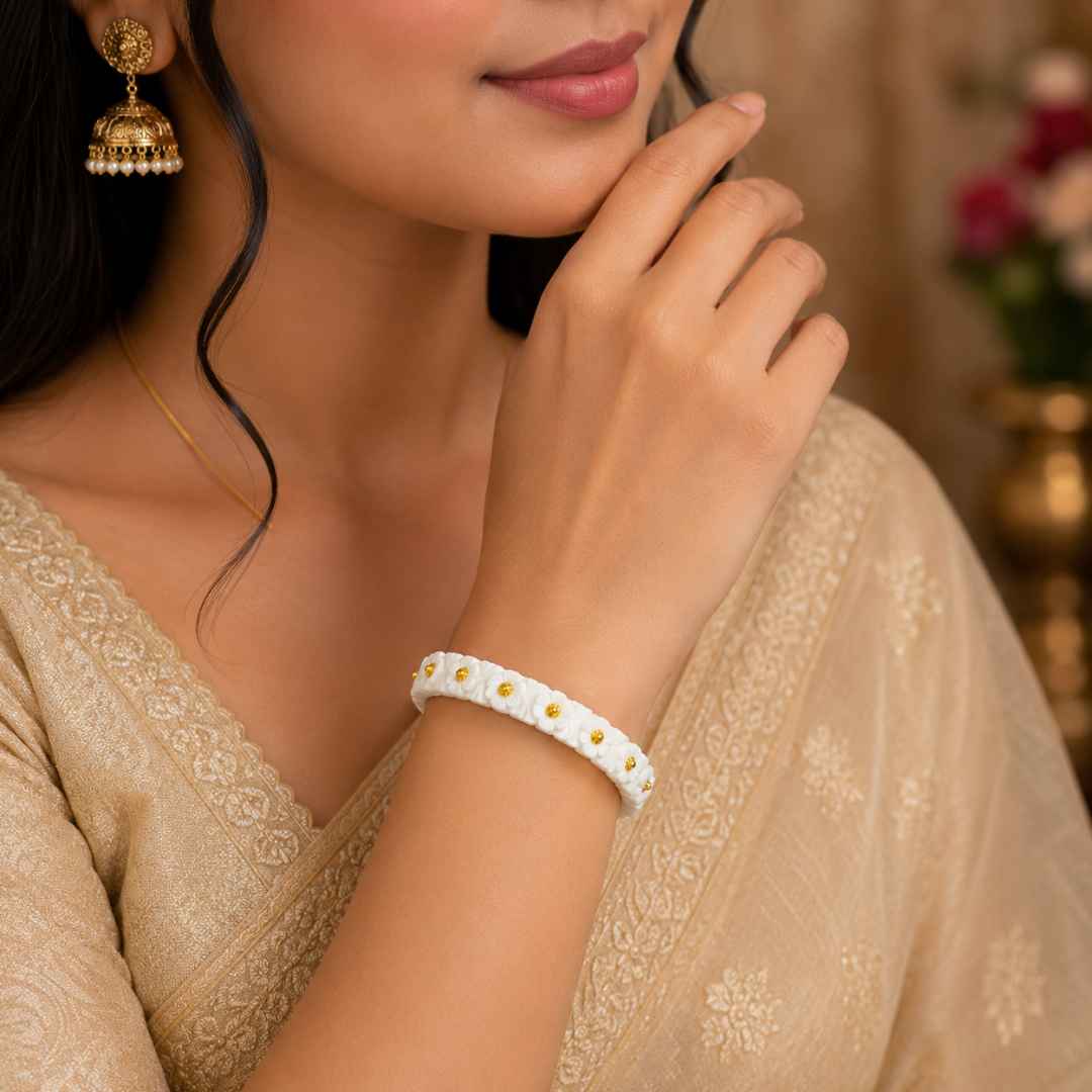 Minimalist Shankha Gold Bangles
