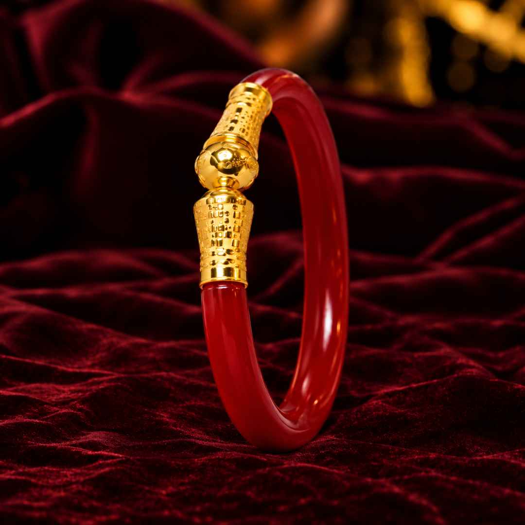 Elegant Gold Pola
