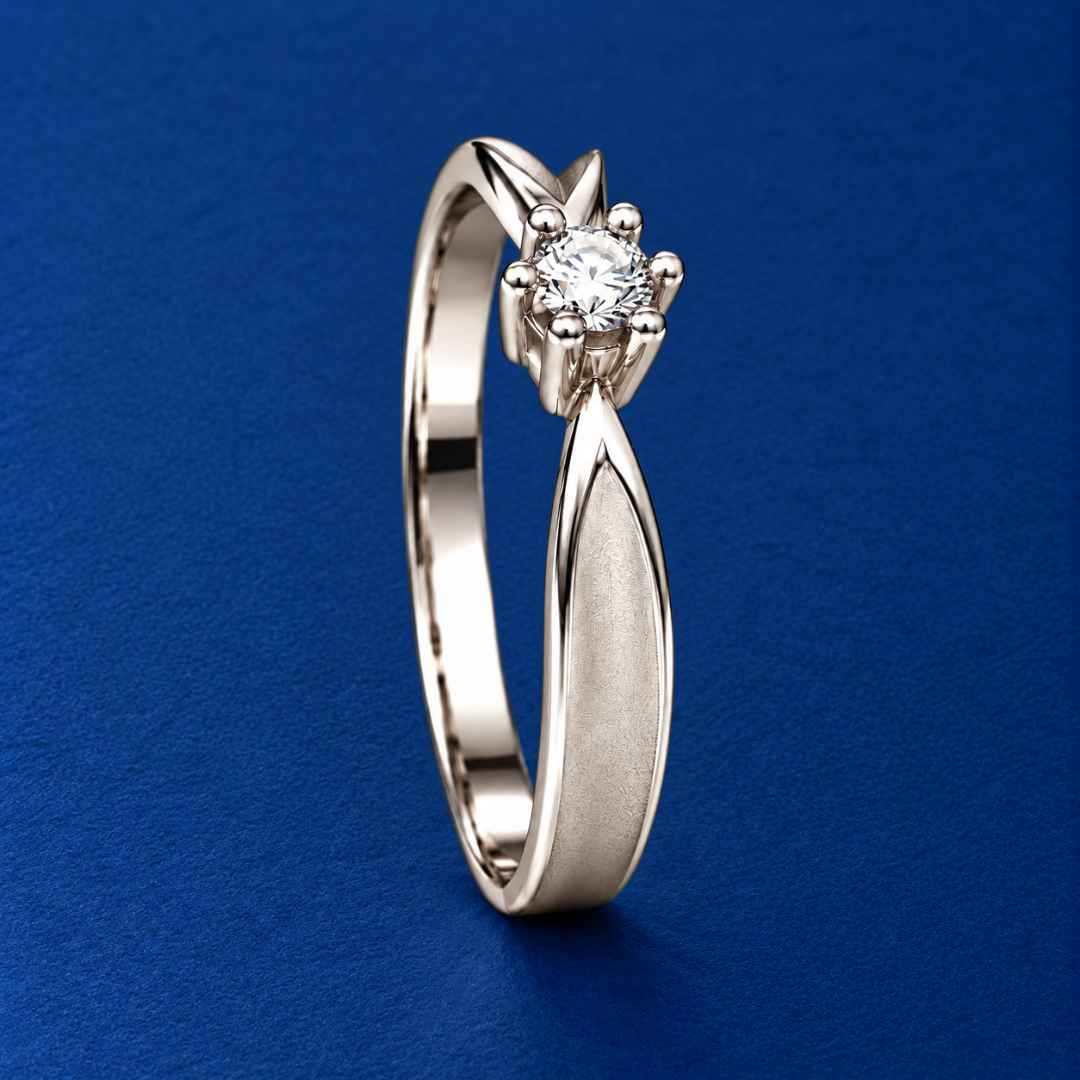 PL Graceful Floral Cluster Ring